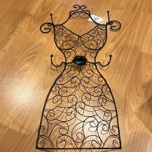 Black metal wire decorative hanger
